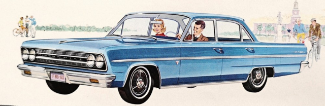Nejlevnějším Oldsmobilem modelového roku 1963 byla řada F-85. Nicméně i v ní jste mohli mít kromě vyobrazeného Deluxe Sedan i Cutlass Coupe s vinylovou střechou, Club Coupe, otevřený Cutlass Convertible a praktické kombi De Luxe Station Wagon
