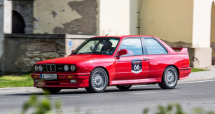 Naše posádka s BMW M3 E30 vyhrála kategorii youngtimerů a celkově skončila na 16. místě