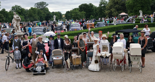 Veteranfest bývá tradičně místem setkání sběratelů a milovníků prvorepublikové elegance, módou počínaje a kočárky konče