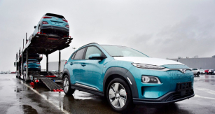 Hyundai Kona EV se stal po náběhu produkce ve slezských Nošovicích historicky prvním sériově vyráběným elektromobilem v České republice 