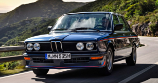 Vrcholná verze M535i s šestiválcem 3,5#slitru se vyráběla pouze v letech 1980 a 1981. Vznikala ručně u BMW Motorsport a kromě výkonného motoru se vyznačovala úpravami aerodynamiky, podvozku, brzd, ale například i převodovkou s těsnějšími převody