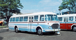 Linkový autobus Škoda 706 RTO CAR v září 1962 na brněnském veletrhu