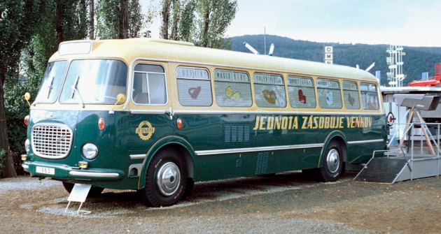 Škoda 706 RTO v roli pojízdné prodejny potravin družstva Jednota (1963)