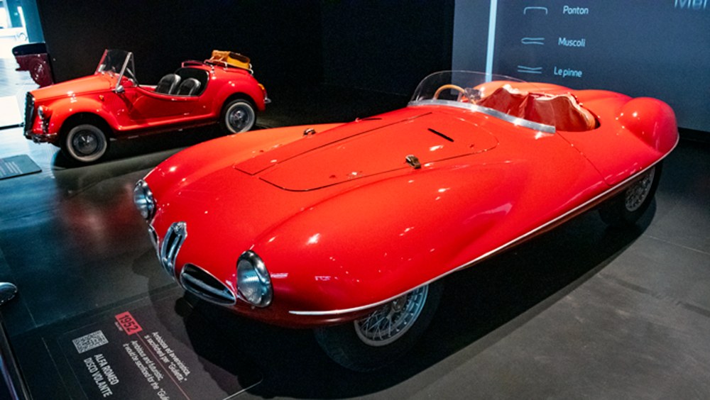 Unikátní šestiválcová Alfa Romeo Disco Volante dostala karoserii inspirovanou křídlem. Vznikl jeden prototyp a pár závodních speciálů