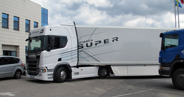 Eurosouprava 40 tun s tahačem Scania Super 560R