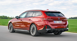 BMW řady 5/i5 Touring (G61)