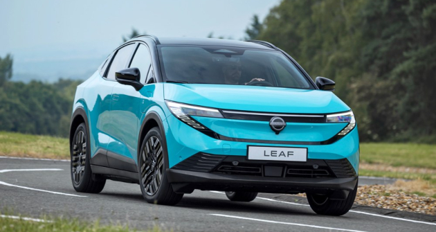 Nissan Leaf přijíždí s důsledně aerodynamickými liniemi a se stylem, který načrtnul před několika lety větší elektromobil Ariya