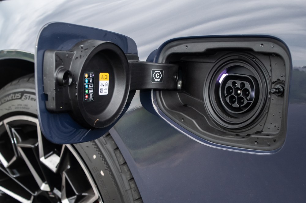 BMW M5 (G90) BMW M5 (G90)