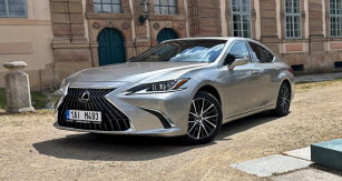 Lexus ES300h Business Edition