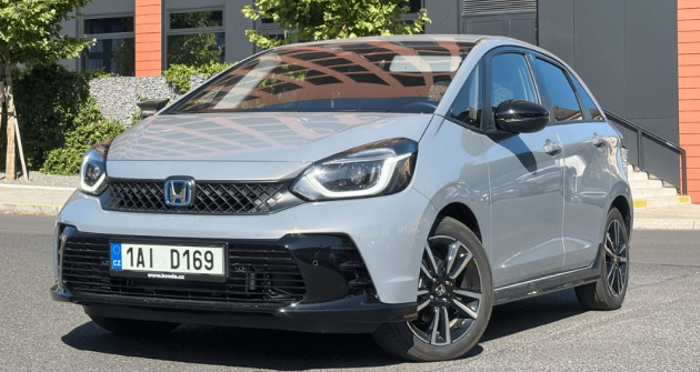 Honda Jazz stále patří k nejprostornějším vozům se „čtyřmetrovou“ délkou, variabilitou jasně vítězí
