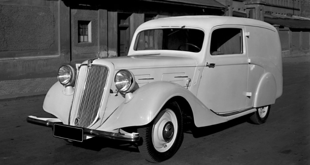 Skříňová dodávka Praga Lady zhotovená v karosárně automobilky v roce 1936