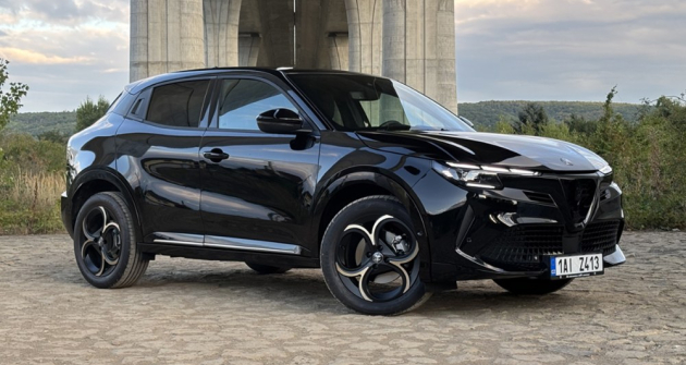 Alfa Romeo Junior Ibrida Q4 Intensa