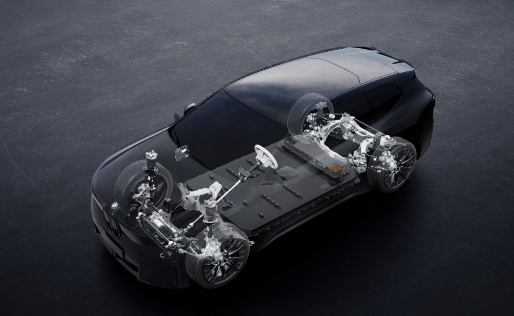 BMW iX3 – Oba vozy mají ­akumulátor umístěný v podlaze, liší se použitými typy elektromotorů