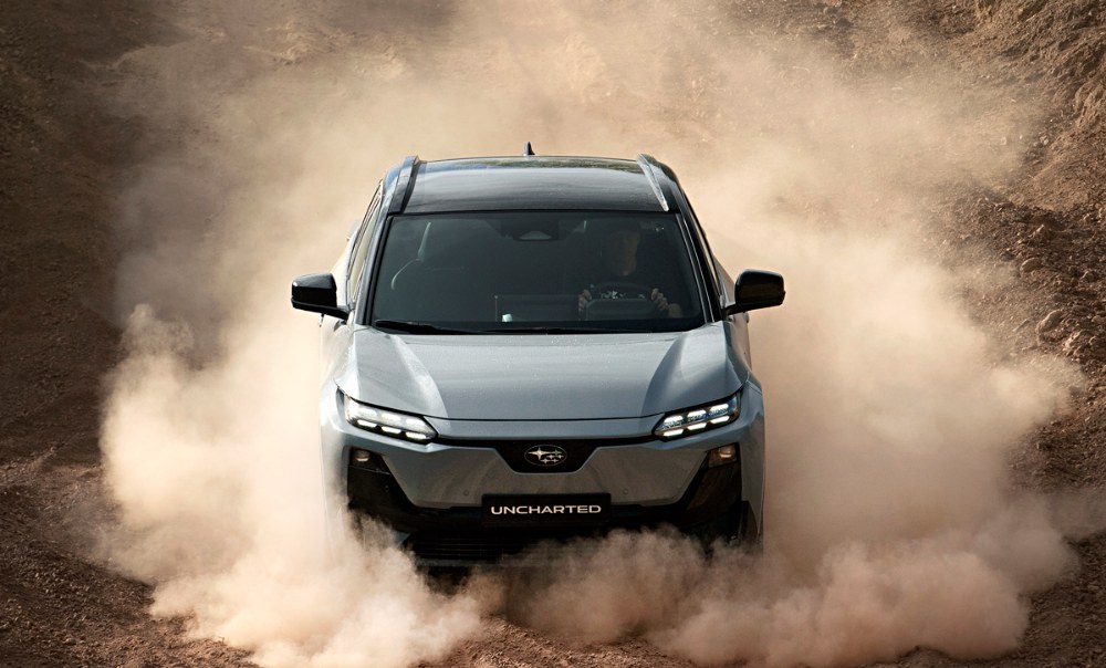Pro nezpevněné povrchy má Uncharted režim X-Mode, základem ale je rychle fungující pohon všech kol