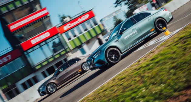 Celý kurz AMG Experience je rozdělený do samostatných modulů zaměřených na různé aspekty dynamické jízdy