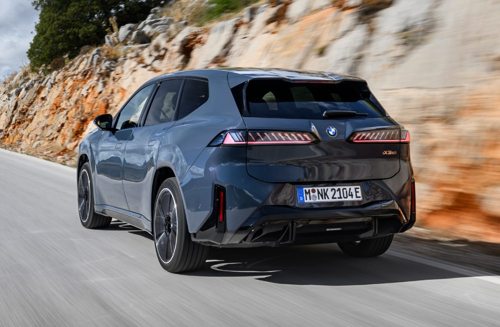 BMW iX3