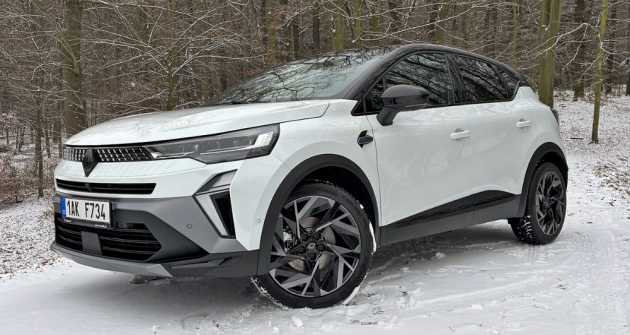 19palcová kola jsou vyhrazena nejvyšší výbavě Esprit Alpine. Menší rozměry kol zvyšují komfort na rozbitém povrchu