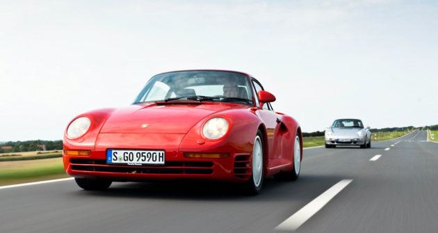 Řídit 959 tak, jak se sluší a patří, stále vyžaduje 100% koncentraci, ale také značné odhodlání, protože teprve ve vyšších sférách využitelných otáček ukazuje svou pravou a dost nekompromisní tvář