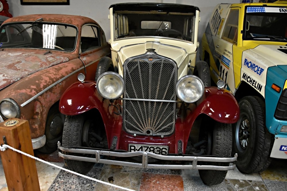 Továrnu nákladních vozů v Guadalajaře nakrátko koupil Fiat, pak ji prodal Hispano Suize zpět. Z té doby pochází tato Hispano (Fiat) Typ 514 (1935)