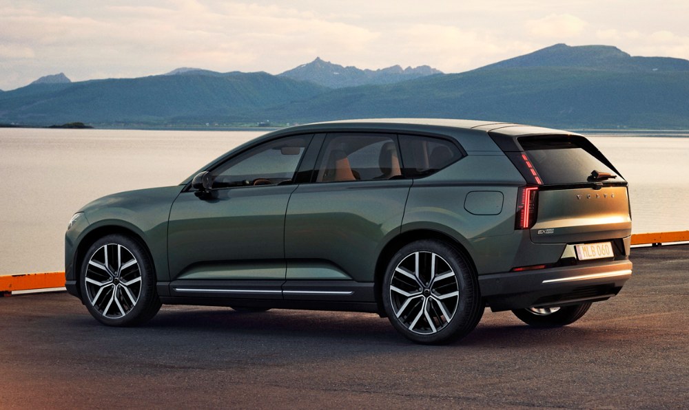 VOLVO EX60 – mění pravidla v segmentu středních prémiových SUV