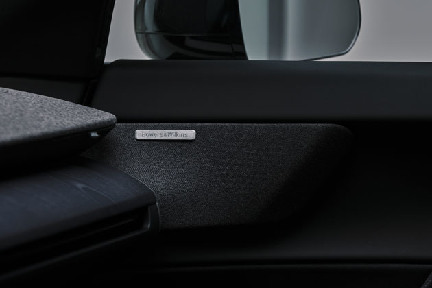 Nové Volvo EX60 s dojezdem až 810 km a cenou od 1 562 000 Kč startuje ve velkém stylu. Volvo krátce po premiéře navyšuje výrobu a v březnu jej představí na roadshow v Česku.