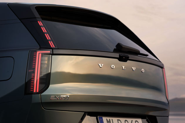 Nové Volvo EX60 s dojezdem až 810 km a cenou od 1 562 000 Kč startuje ve velkém stylu. Volvo krátce po premiéře navyšuje výrobu a v březnu jej představí na roadshow v Česku.