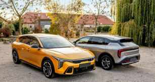 KIA K4