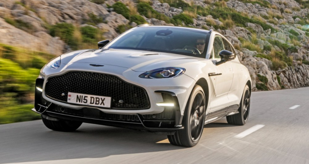Aston Martin DBX S