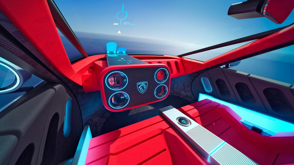 Nová generace rozhraní Peugeot i-Cockpit u konceptu Peugeot Polygon Concept opouští klasickou přístrojovou desku. Veškeré informace se promítají přímo na čelní sklo prostřednictvím rozšířeného head-up displeje o ploše 24 × 74 cm, což odpovídá úhlopříčce zhruba 31 palců
