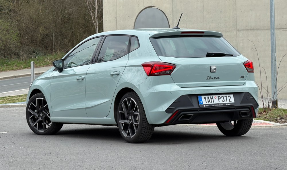 Aktuální generace Ibizy se v roce 2017 stala vůbec prvním vozem postaveným na platformě MQB A0 koncernu Volkswagen