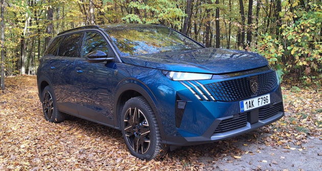 Peugeot 5008 Hybrid 145