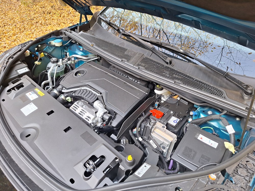 Peugeot 5008 Hybrid 145