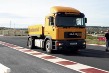 Truck s novými pneumatikami PRI SKÚŠKE DOJAZDU gravitačným sposobom