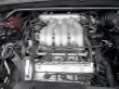 Motor V6 bez plastového krytu odhaluje sací ptrubí se samostatnými větvemi jednotlivých válců