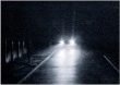 Noční vidění - obraz cesty při osvětlení standardními potkávacími světly