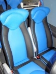Pohodlná sedadla pro cestující mají nadstandardní kožené provedení